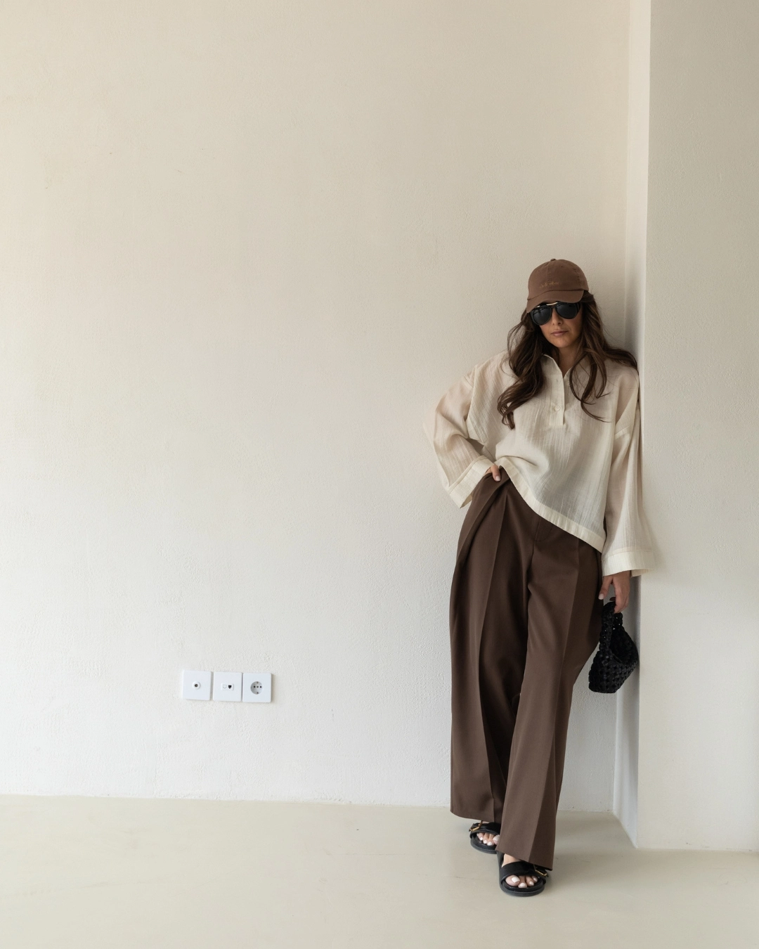 شلوار فاستوني با پيلي هاي کج